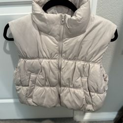 Cream Puffy Vest 