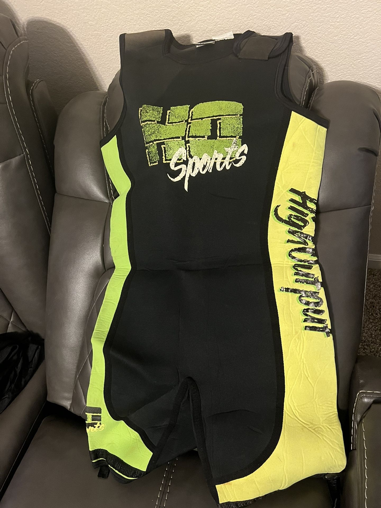 Wetsuit, size large