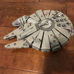 LEGO Star Wars Millenium Falcon 7965 Read Description