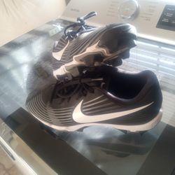 Beisbol Shoes  Good Condition! 