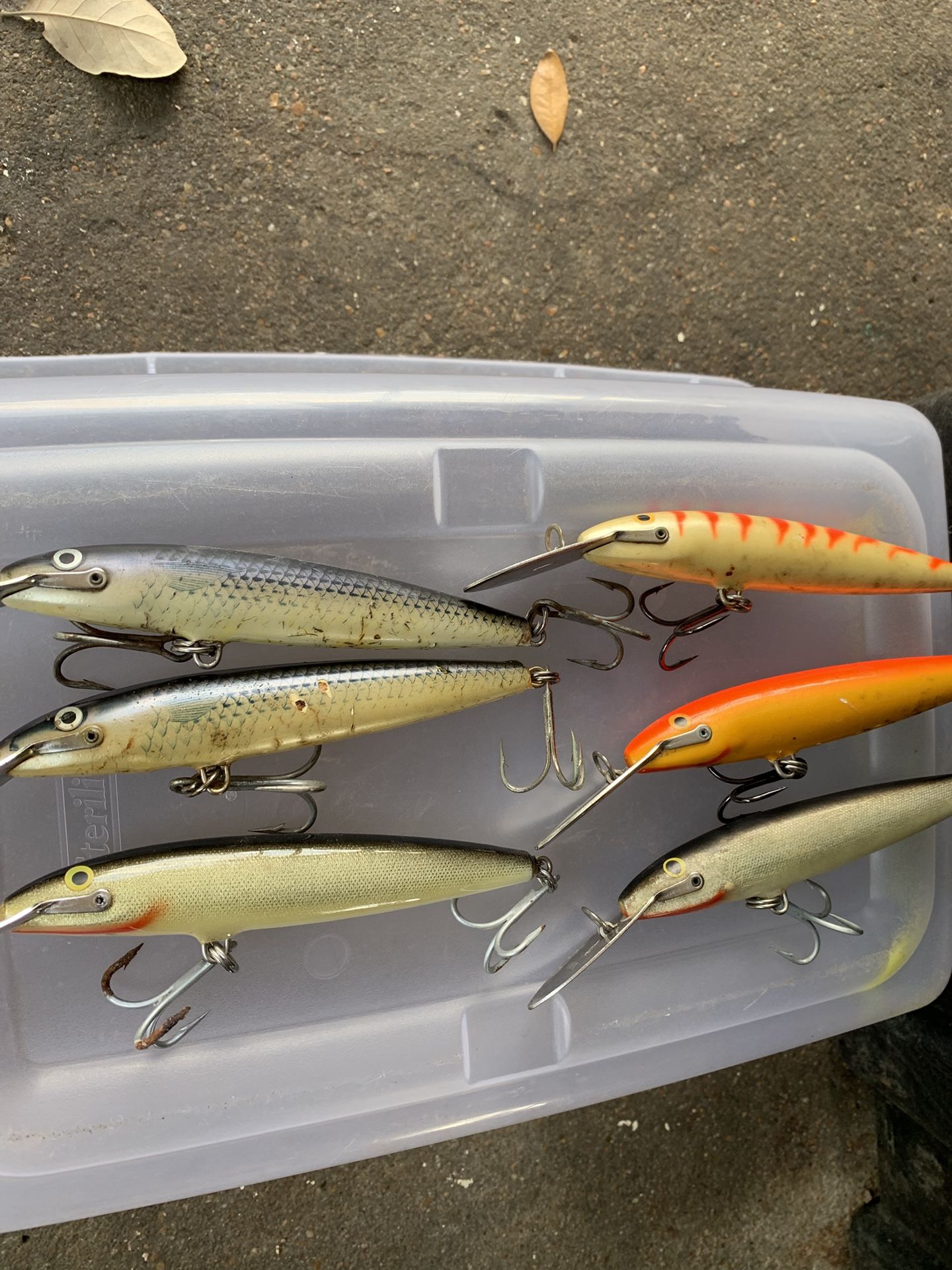 Used Fishing Lures.  Set Of 6