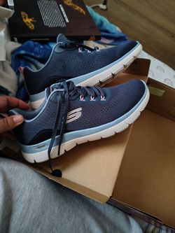 Sketchers size 9