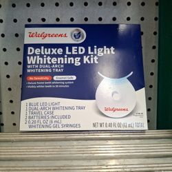Deluxe Led Light Whitening Kit 