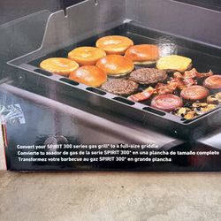 Weber Flat Grille Insert With Grilling Tools