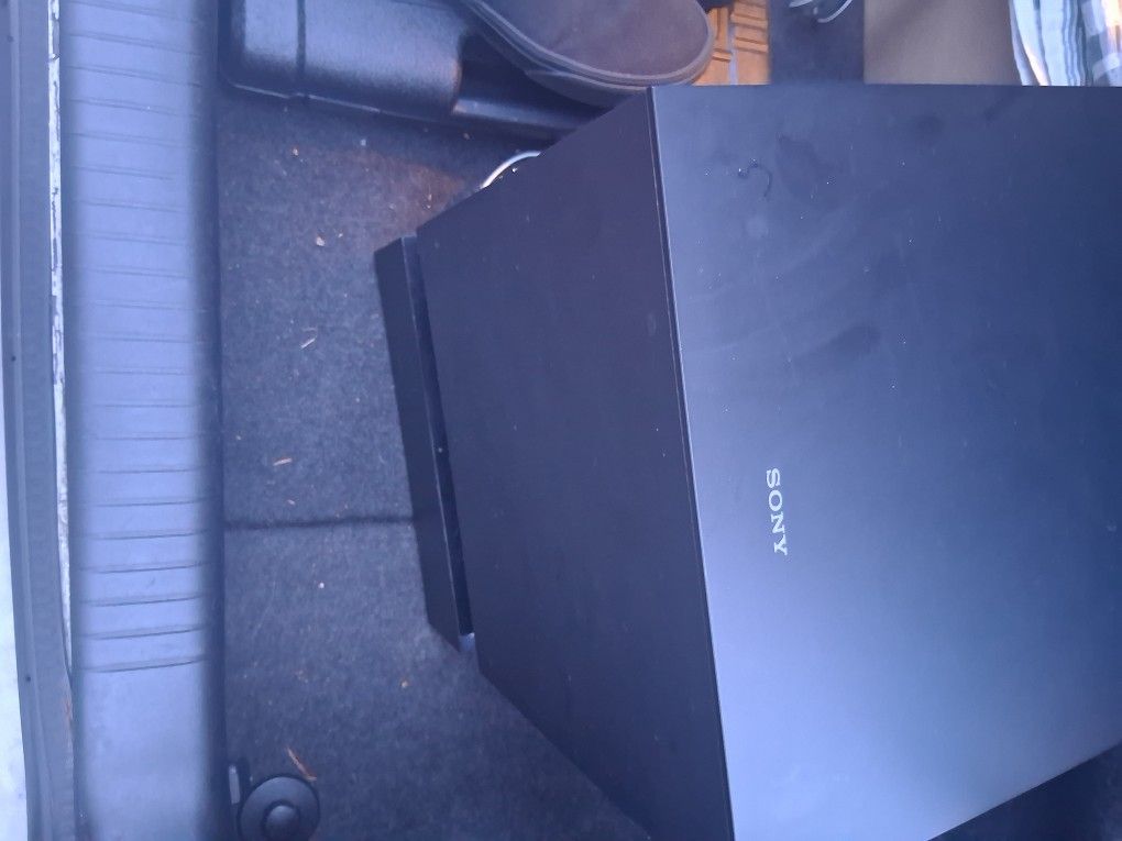 Sony Surround Sound System In Mint Condition