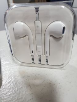  Apple Earpods/ Buds With Remote