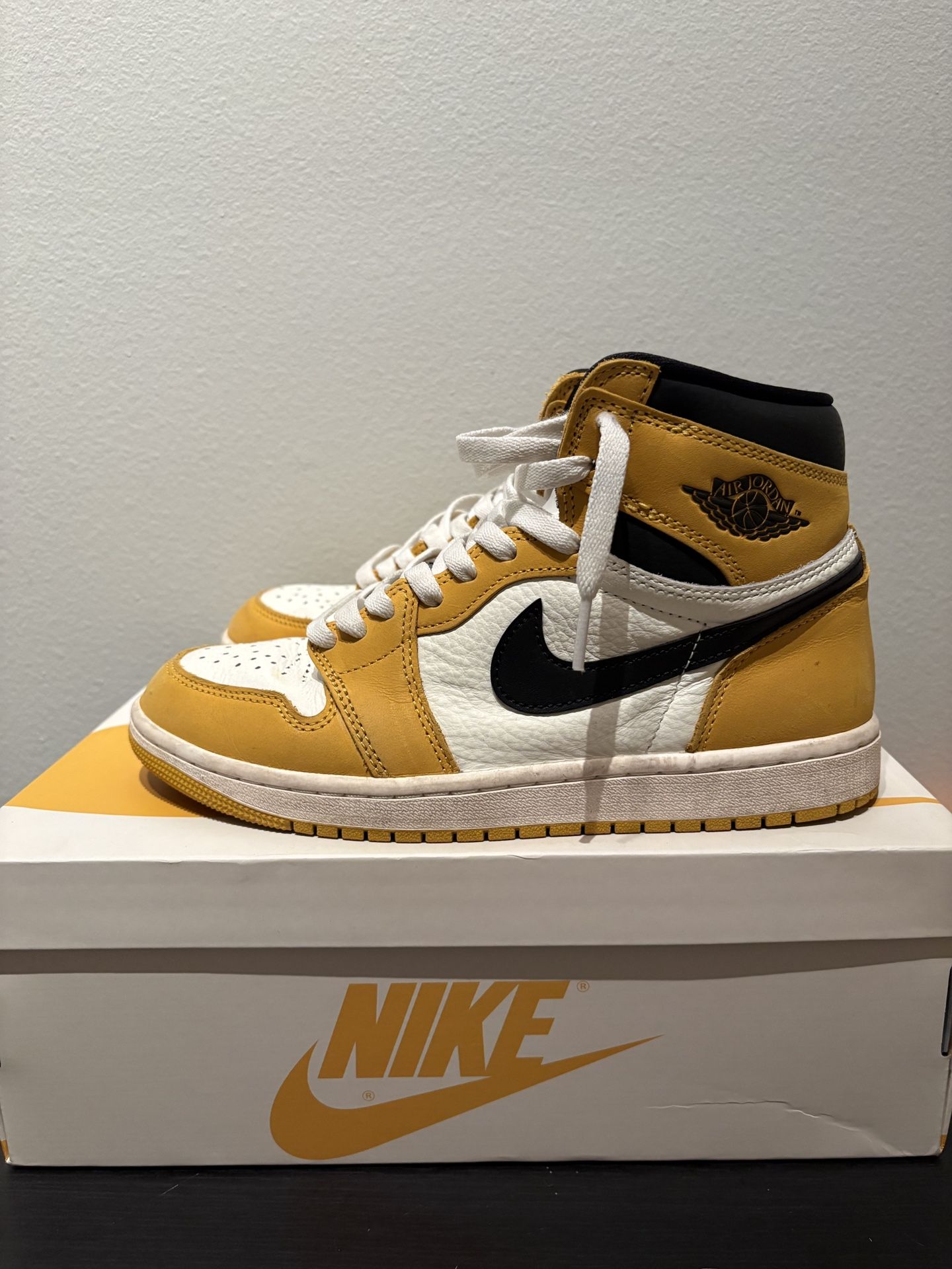 Jordan 1 Retro High OG Yellow Ochre/Black-Sail SIZE 7 Men