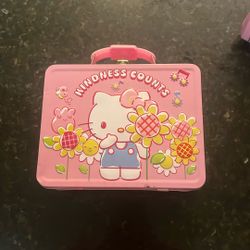 Hello Kitty Tin Lunch Box - Cute and Durable!