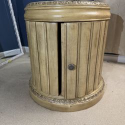Round Pedestal Storage Table – Vintage Style