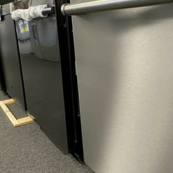 Samsung Dishwashers Stainless Steel Open Box up to 50% Off MSRP