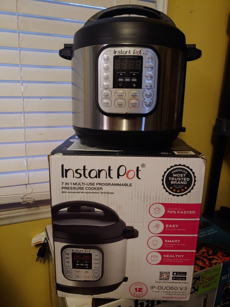 Instant pot 7 in 1. Multi cooker 6 qt