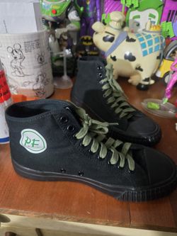 Almost New P.F Flyers 7.5 