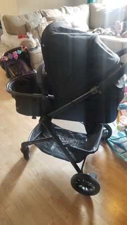 Evenflo pivot stroller and advanced sensorsafe litemax carseat with base