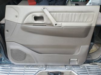 Mitsubishi Montero Gen 2.5 Passenger RH Door Card
