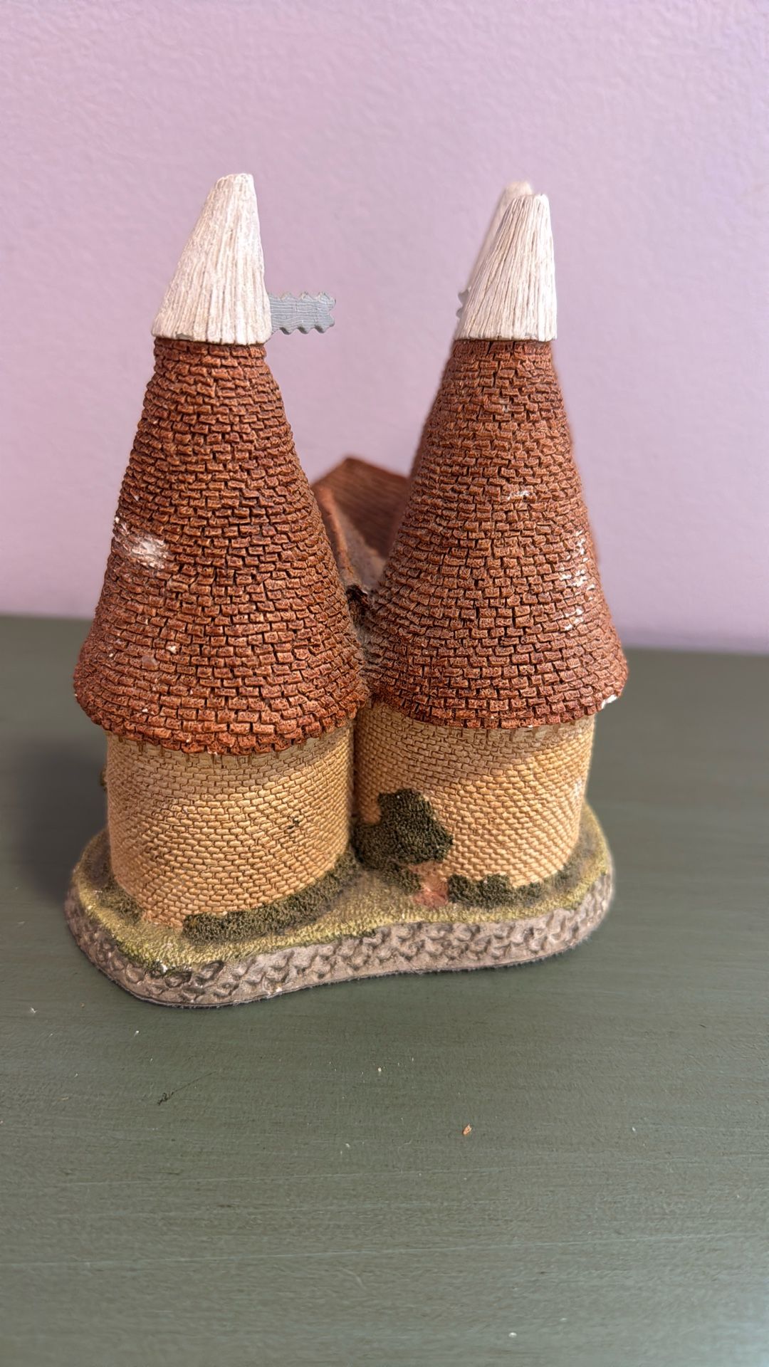 David Winter Figurine