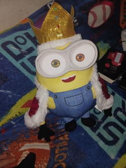 Universal Studios Despicable Me King Bob