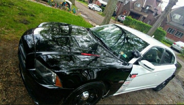 Spotlights & Spotlight Parts for Police Pursuit Vehicles P71 CVPI & Charger, Explorer, Taurus