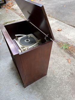 1958 RCA Model SHF-5 Phonograph