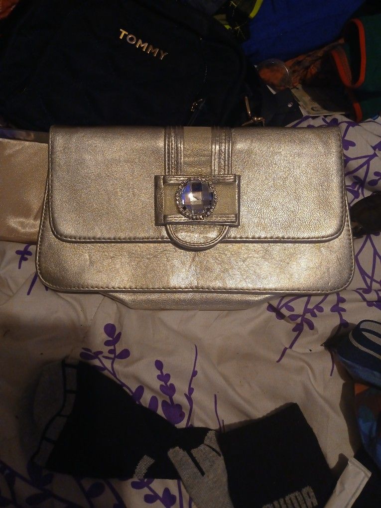 J.Renee clutch