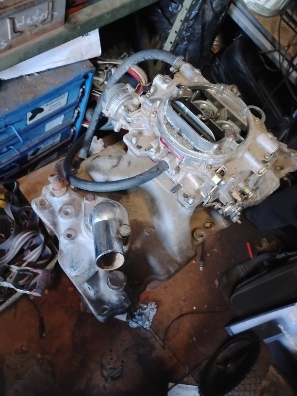 Edelbrock Carb And Performer Intake