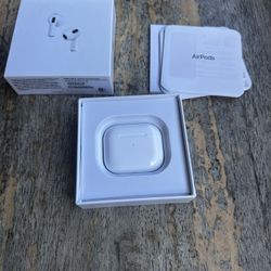 AirPods (4th Gen) NEVER USED