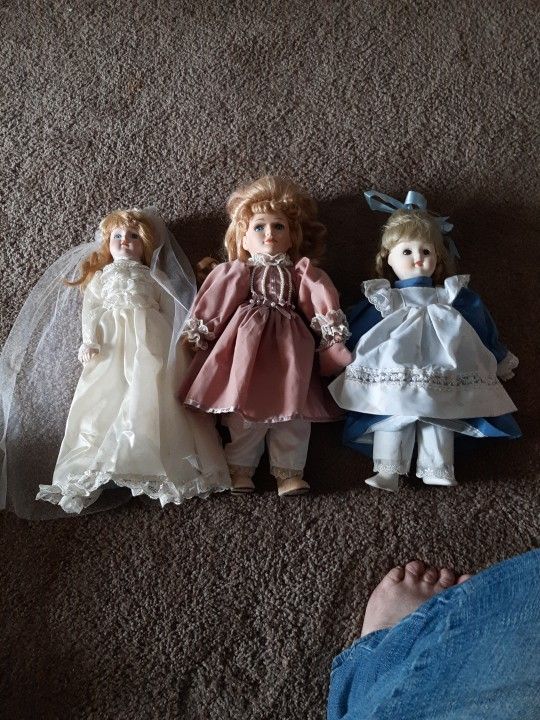 Antique Porcelin Dolls