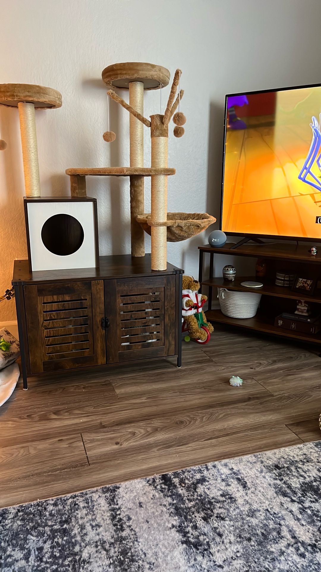 Wayfarer Cat Tree With Liter Box Enclosure