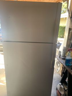 Magic chef refrigerator