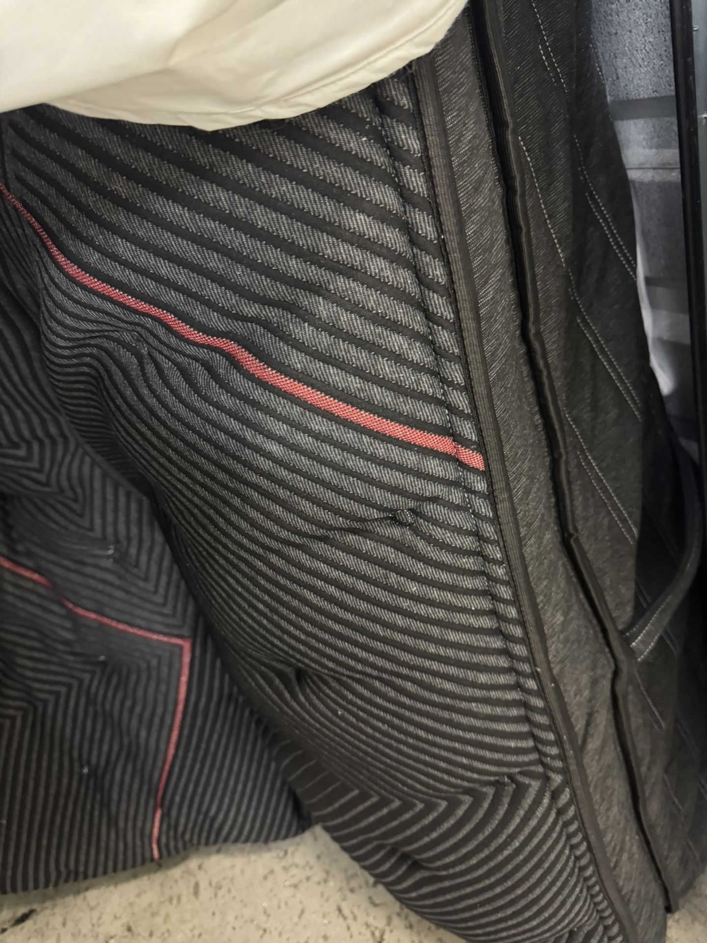 King Size Mattress , tv Stand, reception Desk