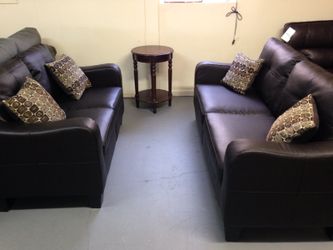 2PC CONTEMPORARY LEATHER SOFA LOVE W/ ACCENT PILLOWS