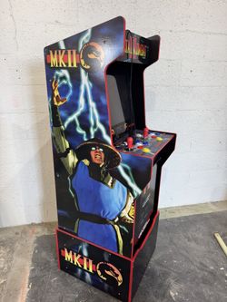 Mortal Kombat Arcade Game 