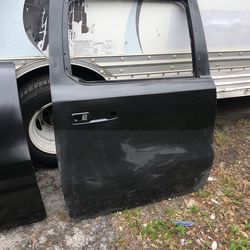 Dodge Ram 2017 ?? right rear door