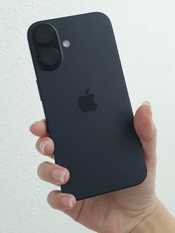 iPhone 16 6.1" (Unlocked) 128GB Good Black