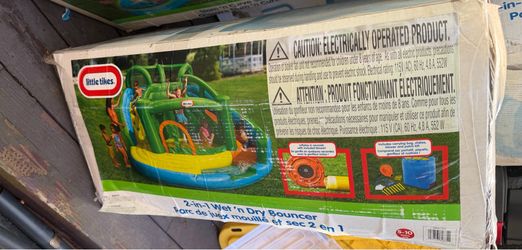 $400 Little Tikes Slam n  curve  $400  Brand New
