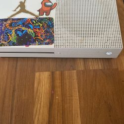 White Xbox One S