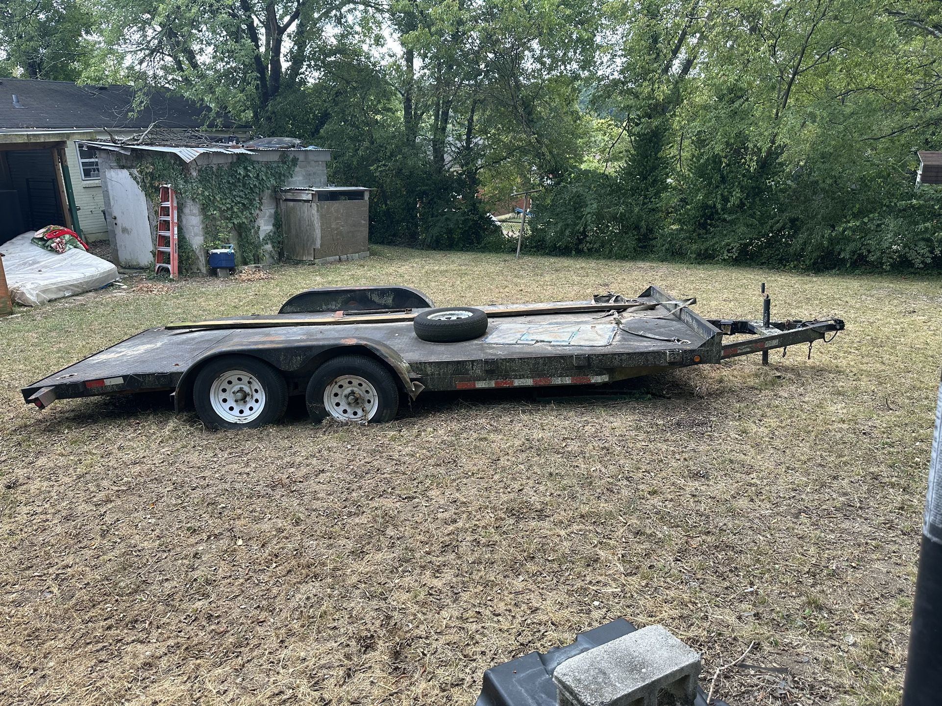 Trailer