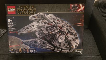 LEGO Millennium Falcon 75257 Complete Set