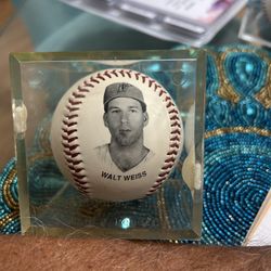 Vintage 1993 Florida Marlins Walt Weiss Commemorative Inaugural Baseball 
