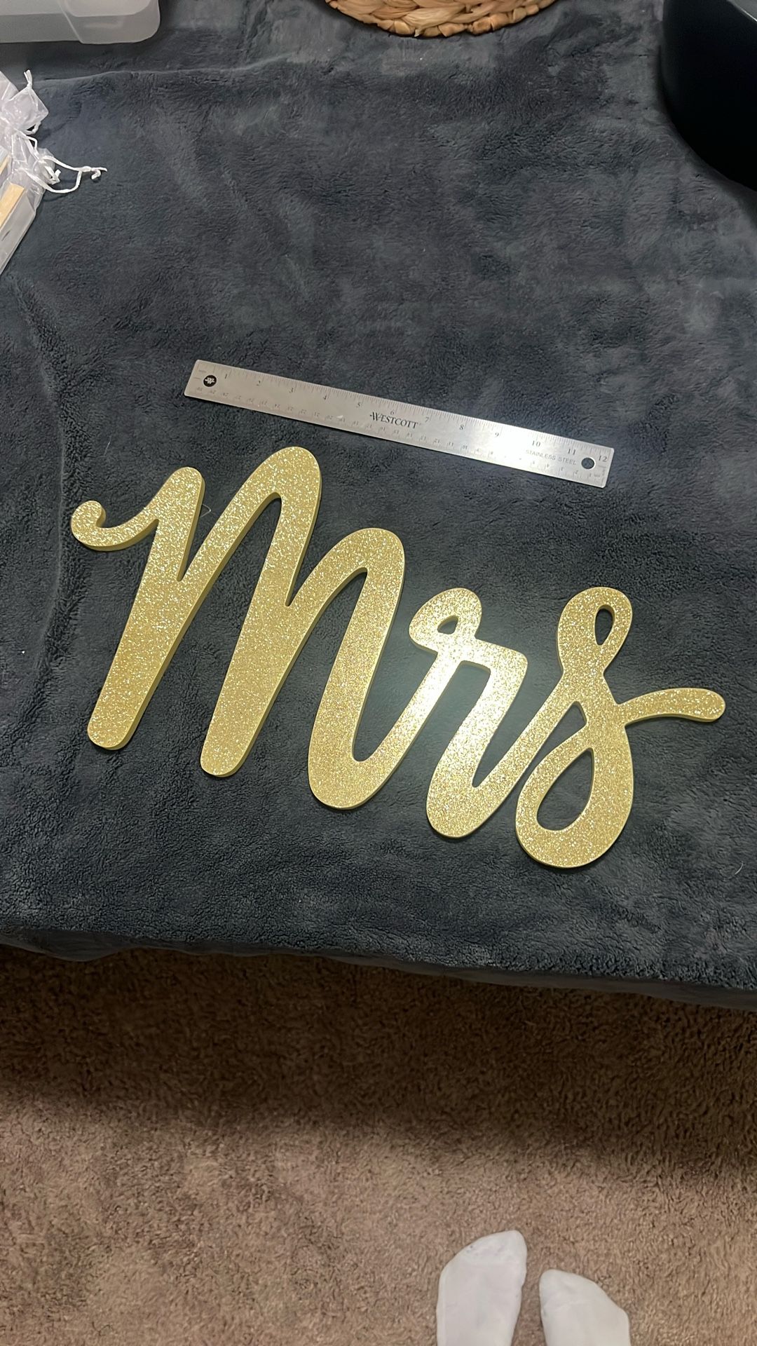 Gold Glitter Mrs Sign