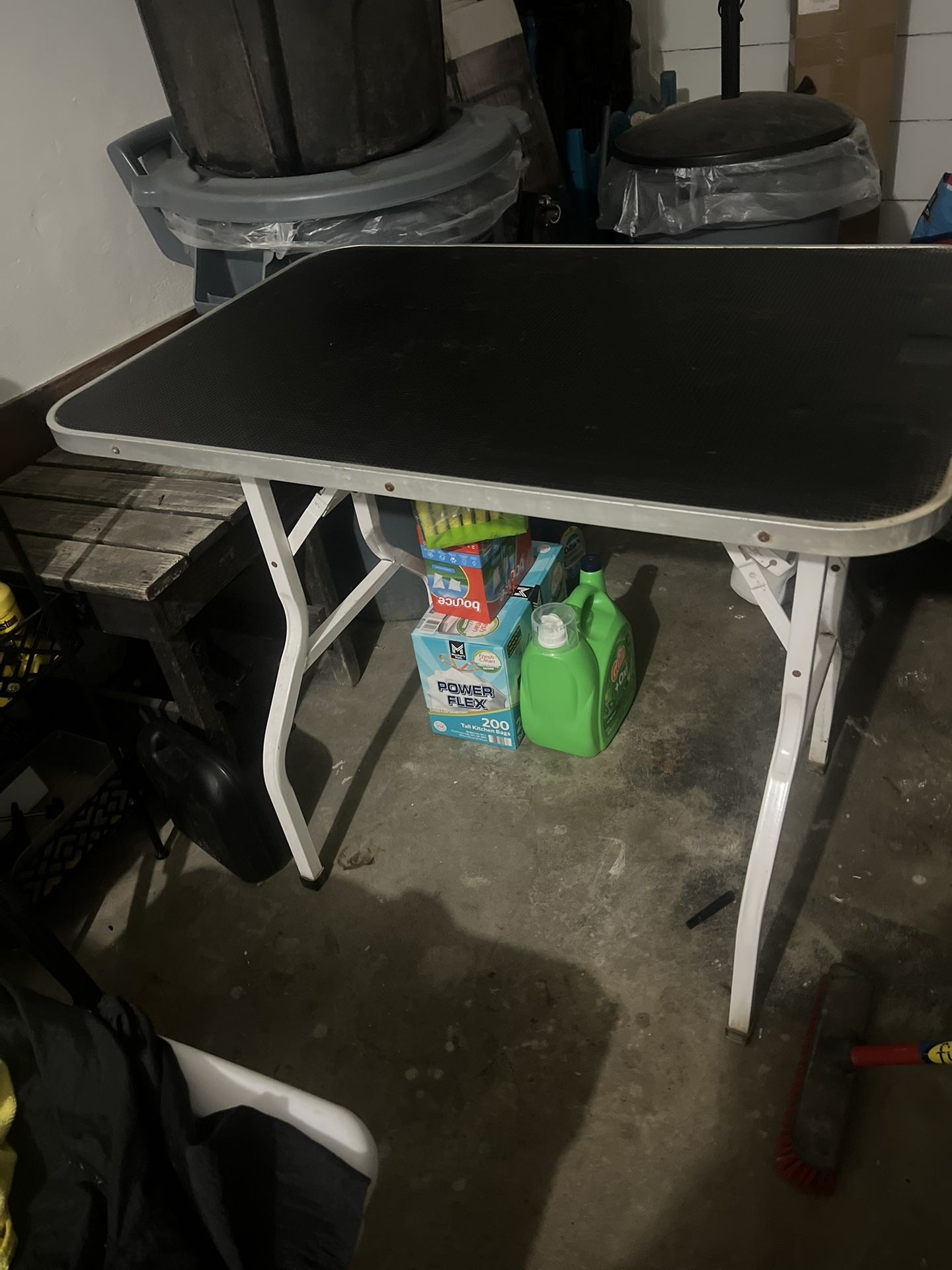 Grooming Table