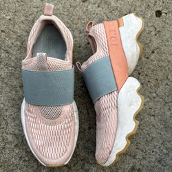 Sorel Kinetic Impact II Strap Women's Size 7