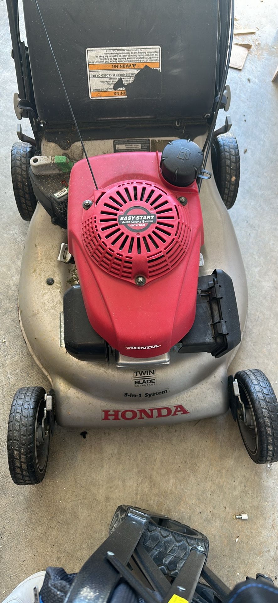 PENDING - Honda Lawn Mower