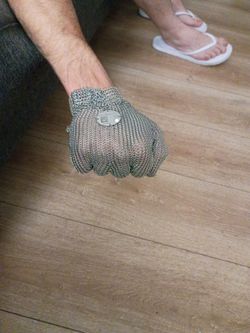 Stainless Steel Chain Mail Cut-Resistant Glove