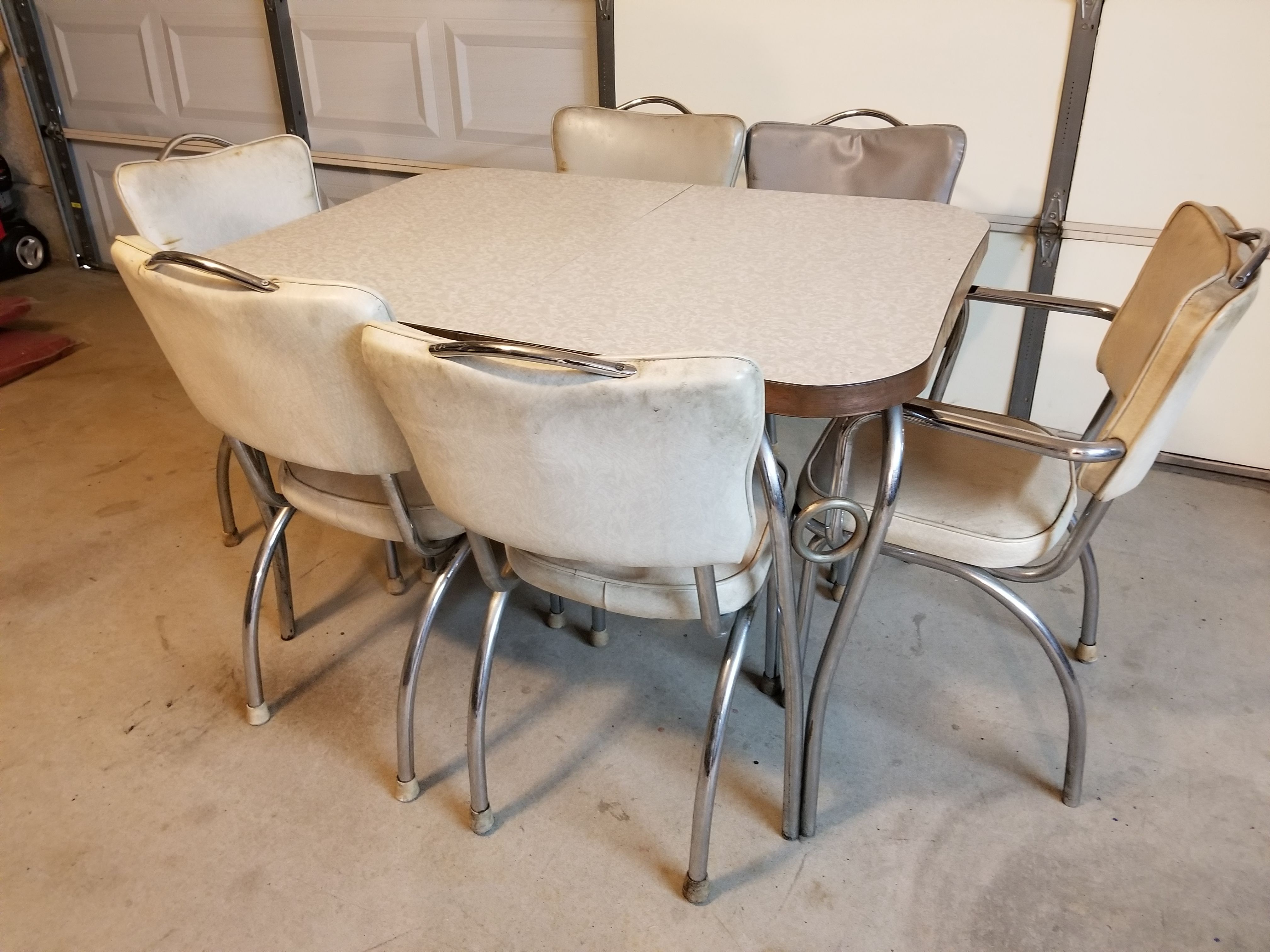 Vintage 1940's 1950's Kitchen Table and 6 Chairs