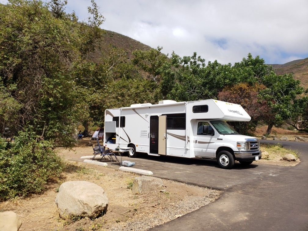 2015 Thor Majestic 28A Class C ***100k MILE WARRANTY INCLUDED*** for