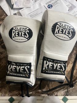 Cleto Reyes Boxing Gloves