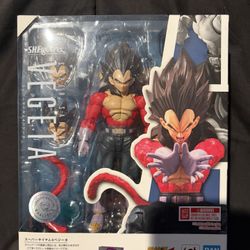 SH Figuarts SSJ4 Vegeta