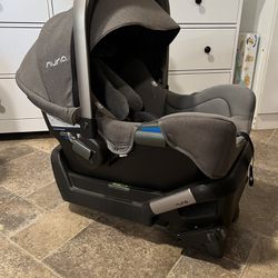 Nuna Baby Car seat 