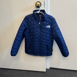 Boys size 6 North Face Thermoball Jacket