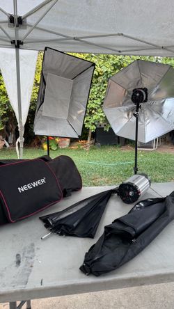 Neewer c-300 photography lights